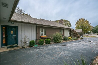 Low Maintenance Townhouse Living!