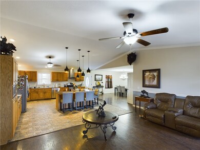 Living Room / Kitchen / Dining Areas