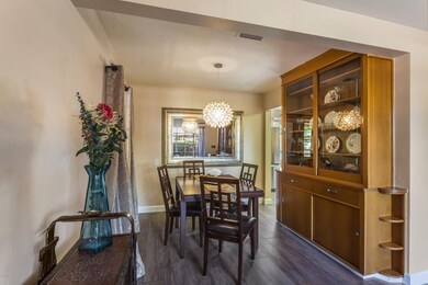 2907 E Pinchot-5 - Copy