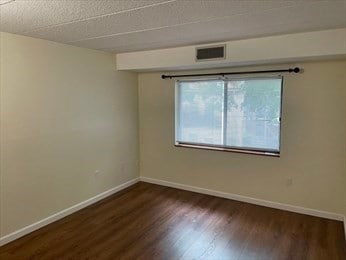 8 Nahant Place unit 301, Lynn, MA 01902 - photo 4