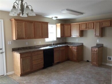 2008 Jerico Rd, Asheboro, NC 27205 - photo 6