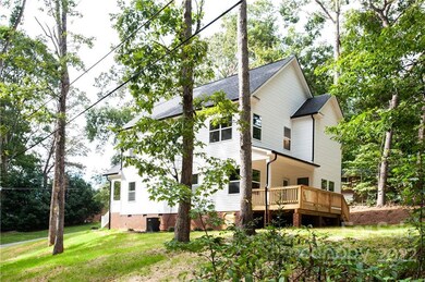 195 Montgomery Dr, Statesville, NC 28625 - photo 4