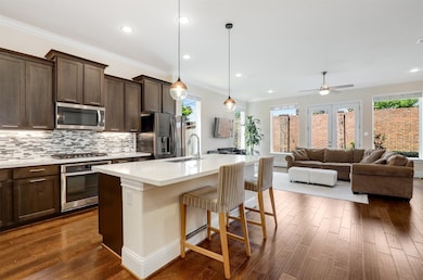 1707 Red Oak Point Dr, Houston, TX 77055 - photo 2