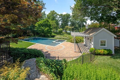 2 Lakewood Cir S, Greenwich, CT 06830 - photo 4