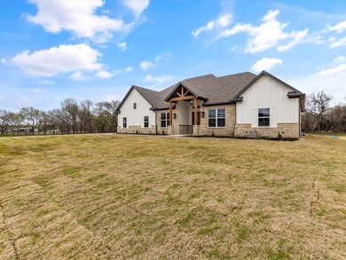 1020 Hennesay Park, Springtown, TX 76082 - photo 4