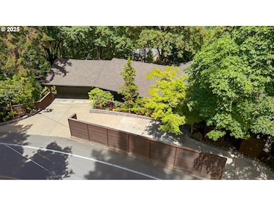 2850 SW Fairmount Blvd, Portland, OR 97239 - photo 4