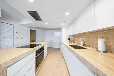 Octagon Towers unit 14F, Miami Beach, FL 33139 - photo 3