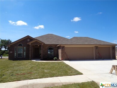 1045 Declaration Dr, Copperas Cove, TX 76522 - photo 2