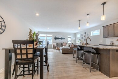 8907 Dalton Lane-11