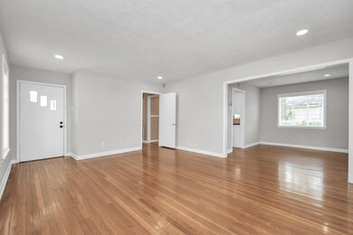 1054 W 41st St, Houston, TX 77018 - photo 6