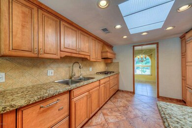 008_Kitchen