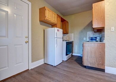 25 Oakland Ave unit 2F, Everett, MA 02149 - photo 3