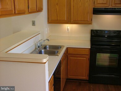 18917 Piney Point Place, Germantown, MD 20874 - photo 6