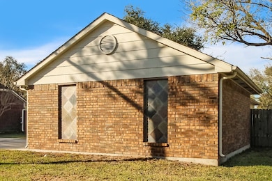 3010 Twinleaf Dr, League City, TX 77573 - photo 4