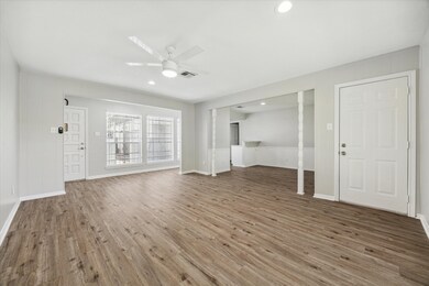 2110 Winter Bay Ln, Houston, TX 77088 - photo 3