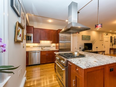 34 Station St unit 3, Brookline, MA 02445 - photo 2