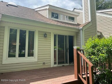 101 Duck Hollow Cir, Stroudsburg, PA 18360 - photo 2