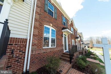 22868 Glacier Lily Dr, Clarksburg, MD 20871 - photo 2