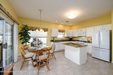 6 Lilac Ct, Holmdel, NJ 07733 - photo 5