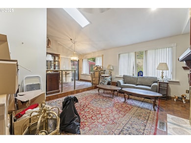 5947 SW Alfred St, Portland, OR 97219 - photo 3