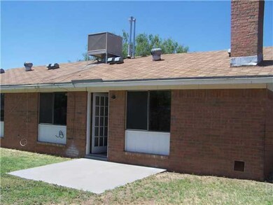 1762 Glen Campbell Dr, El Paso, TX 79936 - photo 2