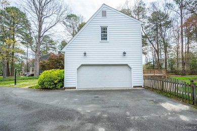 9187 Hunters Chase Ct, Mechanicsville, VA 23116 - photo 2