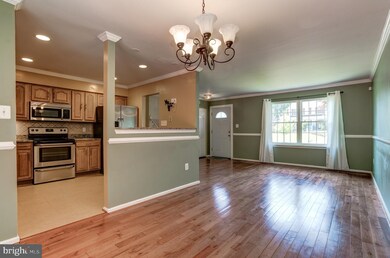 9127 Mchenry Ln, Lanham, MD 20706 - photo 7