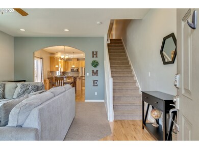 678 NW 4th Ave, Canby, OR 97013 - photo 3