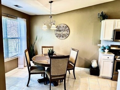 1025 Berkshire Ct unit D, Elgin, IL 60120 - photo 5