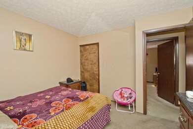 4785 Echorock Dr, Columbus, OH 43231 - photo 5