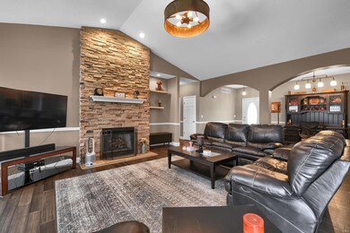 7531 Stonebridge Golf Dr, Maryville, IL 62062 - photo 6