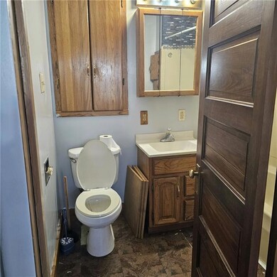 2814 Des Moines St, Des Moines, IA 50317 - photo 4