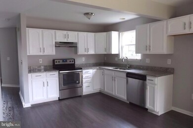 18 Lincoln Ave SW, Glen Burnie, MD 21061 - photo 4