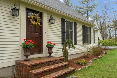 44 Woburn Abbey Dr, Bedford, NH 03110 - photo 2