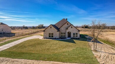 336 Sanger Dr, Springtown, TX 76082 - photo 2