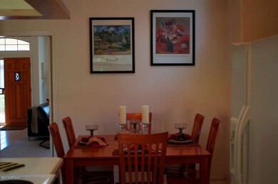 Kitchen eating area