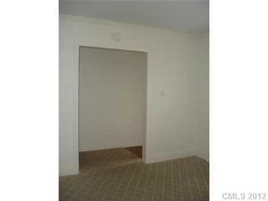 Foyer - Living room to foyer!