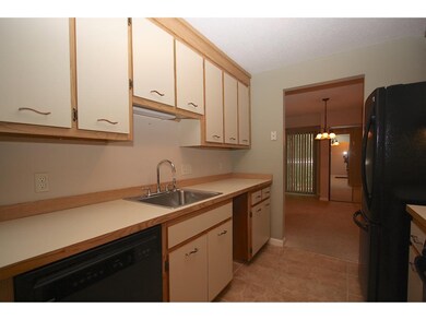 59 Blackstone Dr unit 9, Nashua, NH 03063 - photo 3
