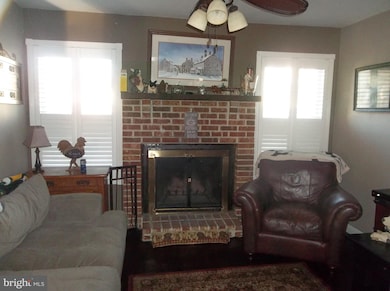 7 Chestnut Dr, Newtown, PA 18940 - photo 6