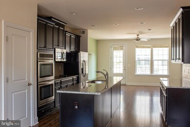 10530 Hinton Way, Manassas, VA 20112 - photo 4