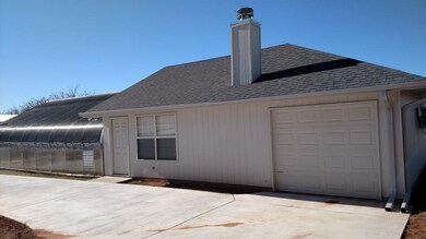 Guest House, front, 1 car garage