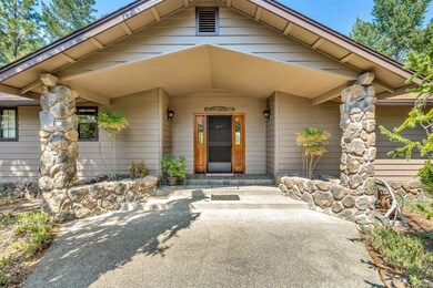 259 Garnet Ln, Grants Pass, OR 97526 - photo 2