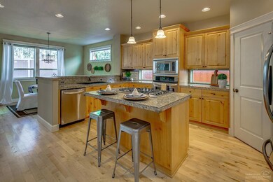 20470 Jacklight Ln, Bend, OR 97702 - photo 7