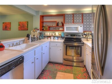 15600 116th Ave NE unit F1, Bothell, WA 98011 - photo 2