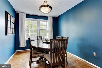 8400 Braddock Way, Columbia, MD 21046 - photo 4