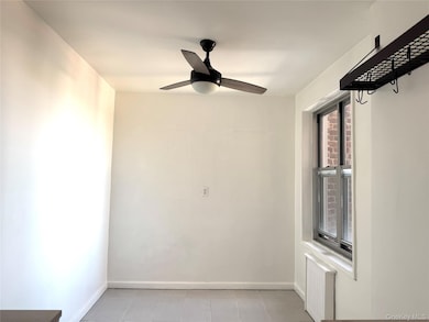 121-16 Ocean Promenade unit 4L, Rockaway Park, NY 11694 - photo 7