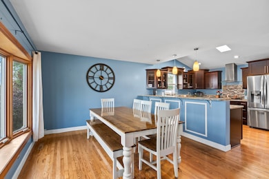 5823 Stuart Ln, Oak Forest, IL 60452 - photo 4