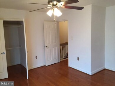 8720 Village Square Dr, Alexandria, VA 22309 - photo 5