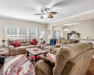 ©MeghannPadgett_105Trenton-6a