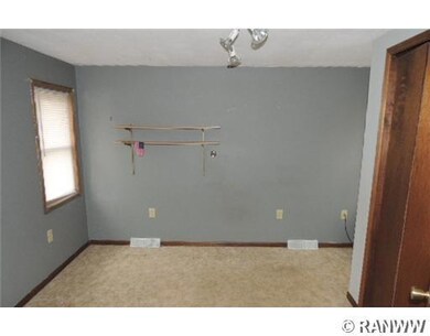 3410 Locust Ln, Eau Claire, WI 54703 - photo 3